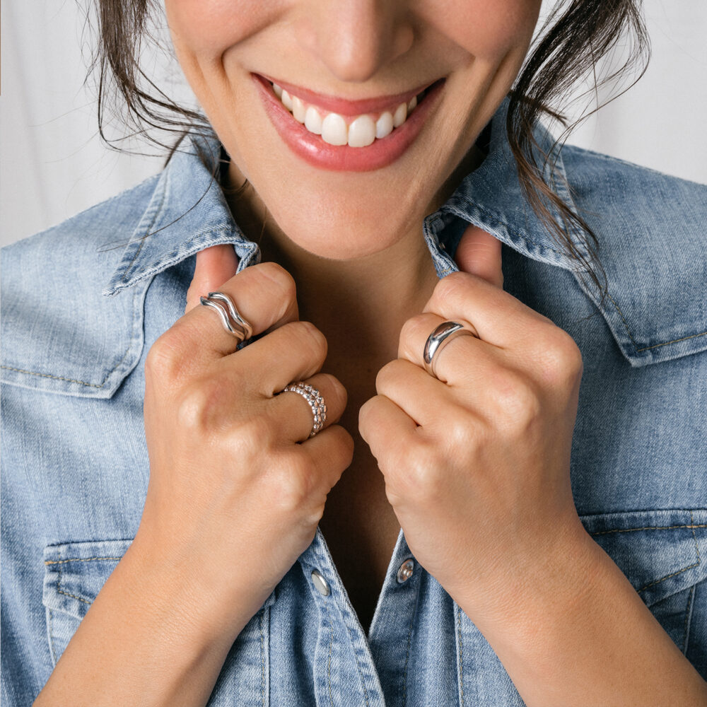 Woman ring silver beats