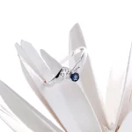 Anello zaffiro bianco e blu - immagine 5